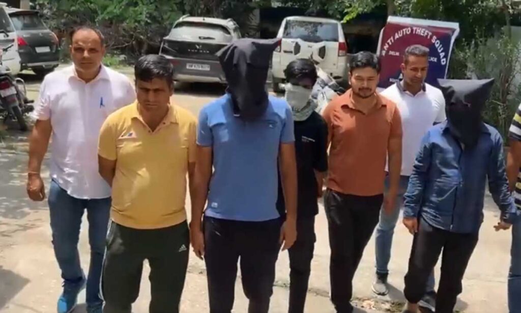 कोटला मुबारकपुर में चोरी की स्कूटियों से होम डिलीवरी करने वाला शातिर चोर AATS के हत्थे चढ़ा